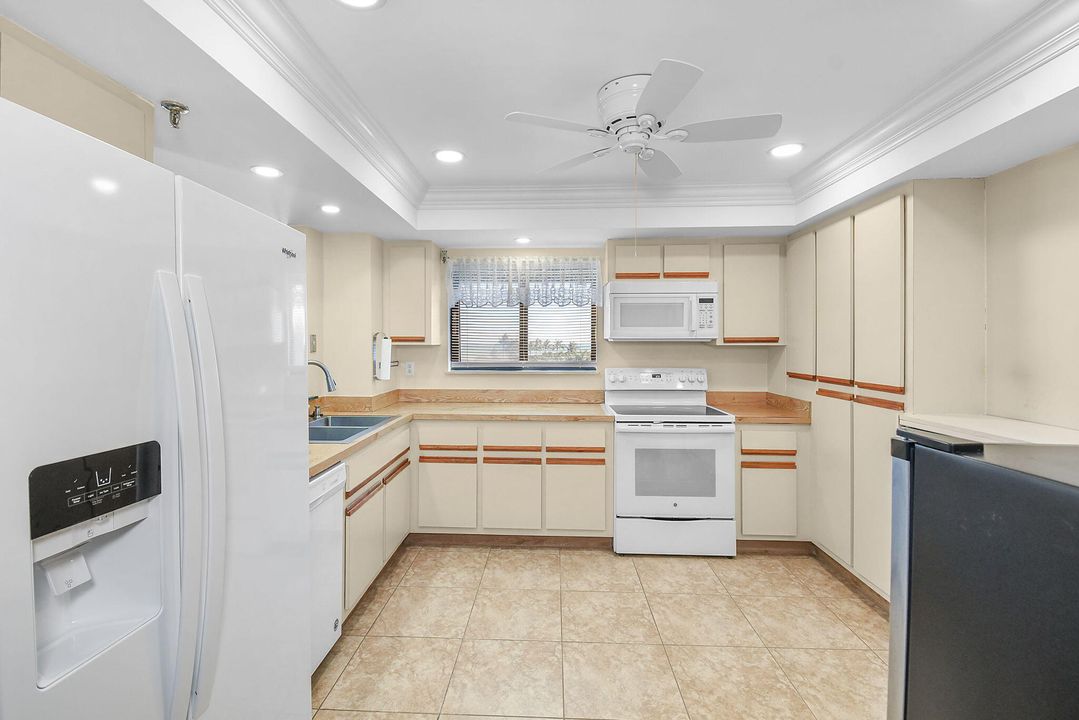 На продажу: $475,000 (2 спален, 2 ванн, 1704 Квадратных фут)