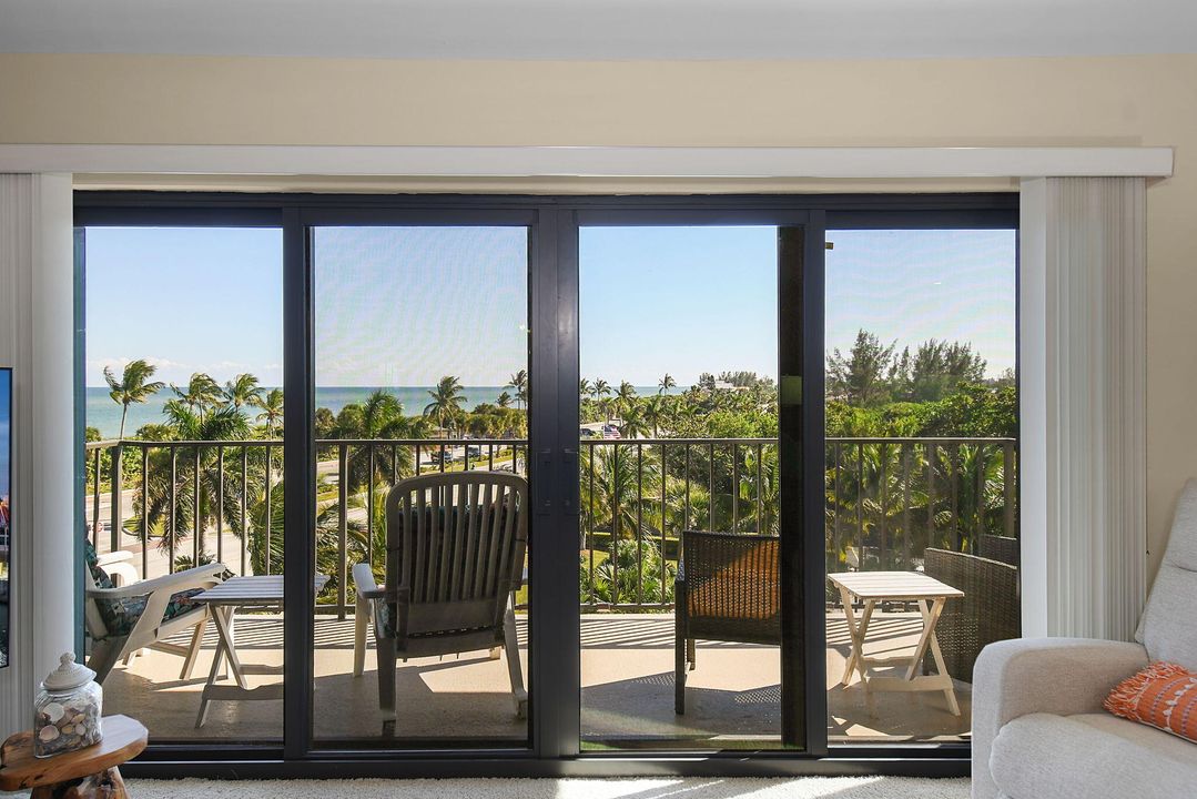 На продажу: $475,000 (2 спален, 2 ванн, 1704 Квадратных фут)