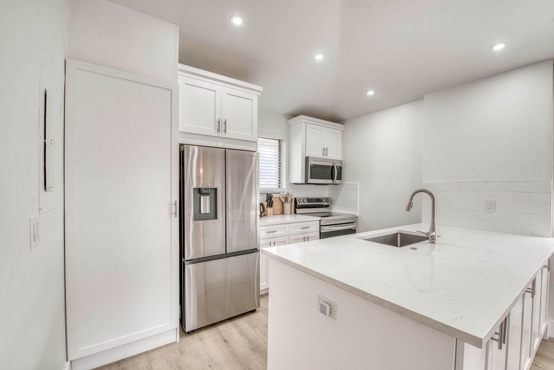 На продажу: $499,000 (2 спален, 2 ванн, 1135 Квадратных фут)