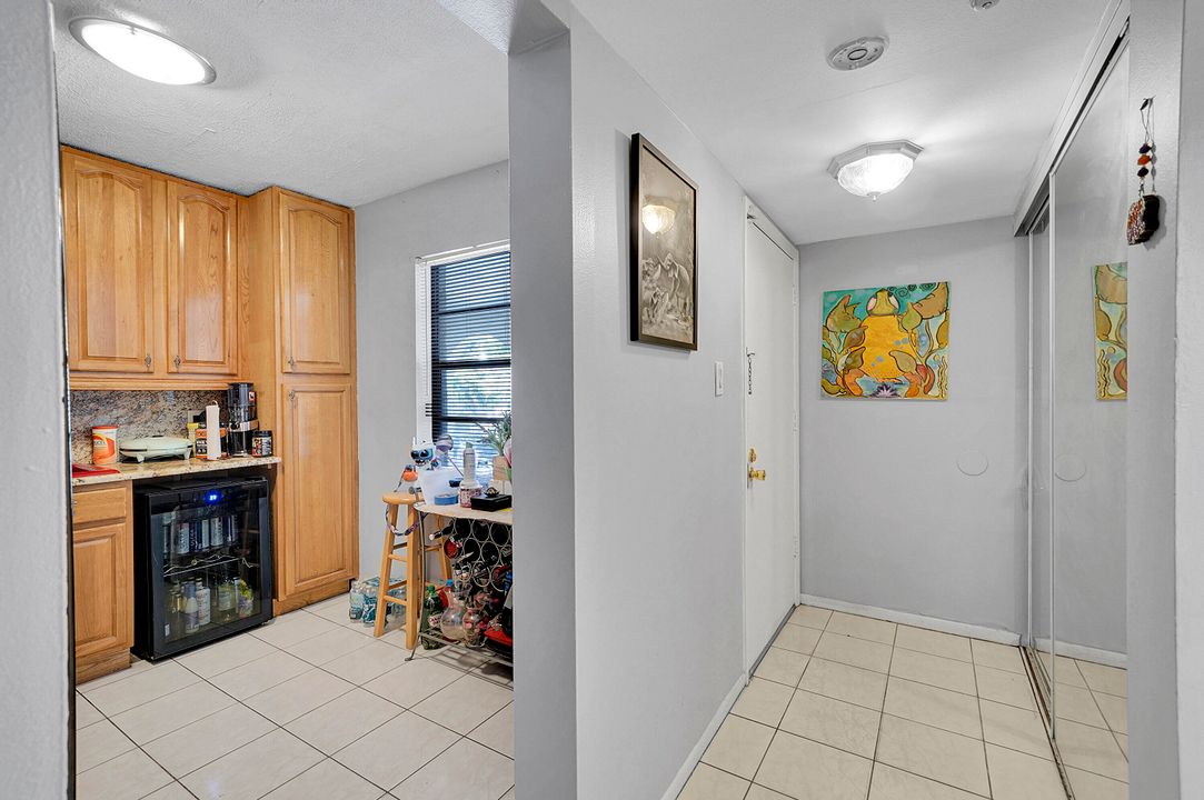 待售: $189,900 (2 贝兹, 2 浴室, 936 平方英尺)