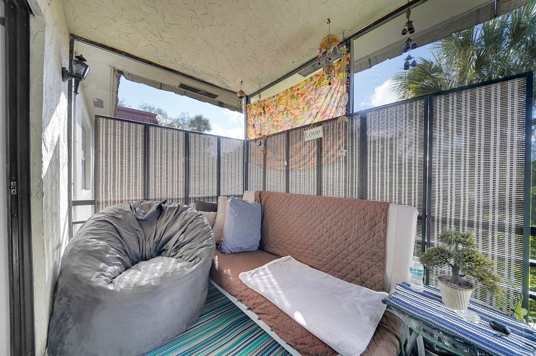 待售: $189,900 (2 贝兹, 2 浴室, 936 平方英尺)