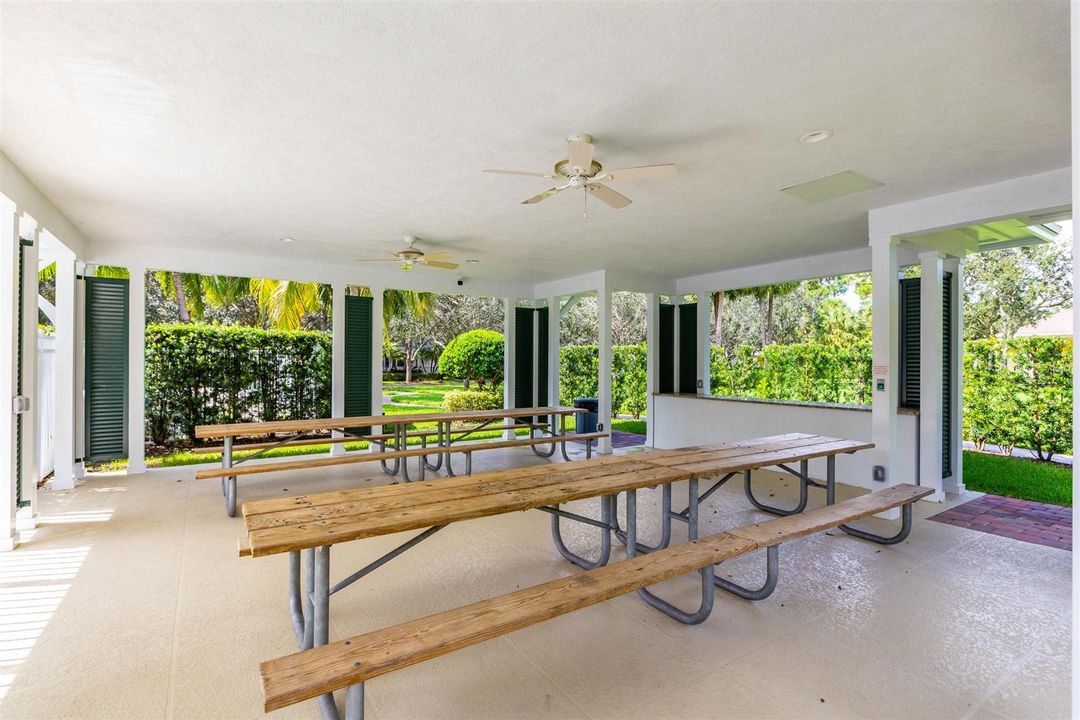 Под контрактом: $3,650 (3 спален, 2 ванн, 1670 Квадратных фут)