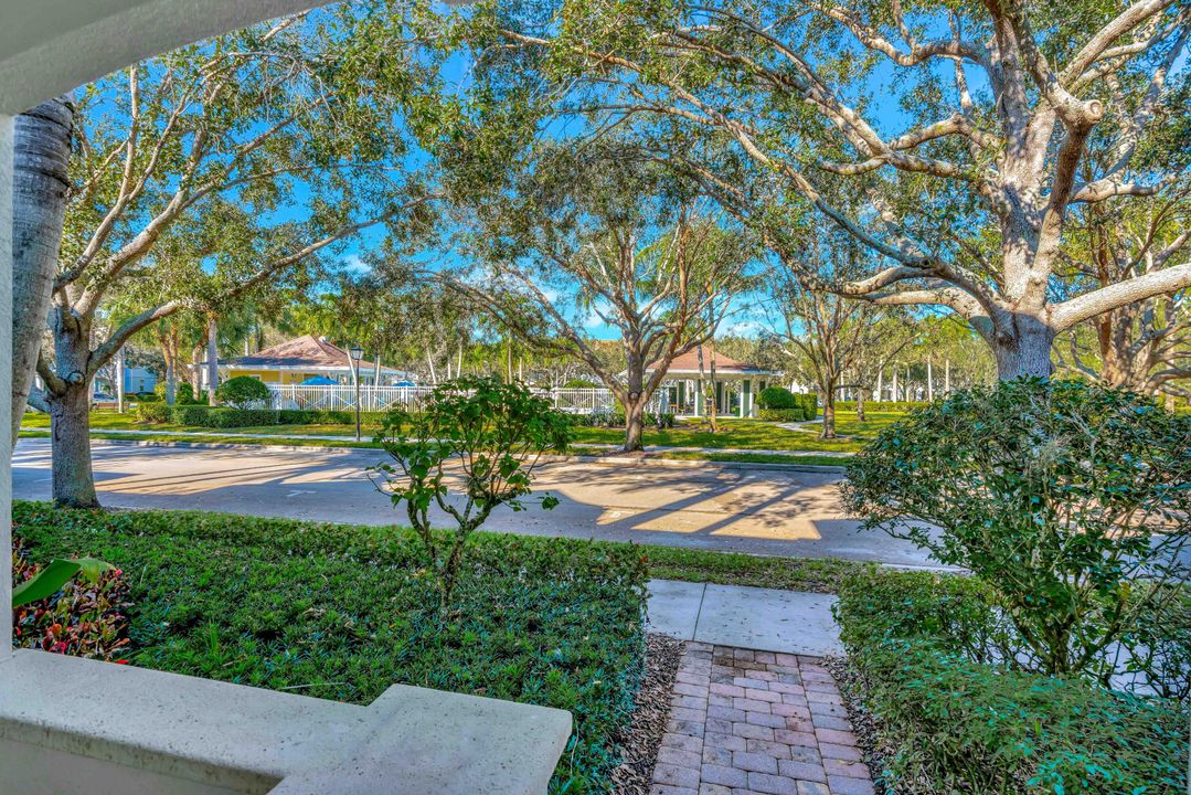 Под контрактом: $3,650 (3 спален, 2 ванн, 1670 Квадратных фут)