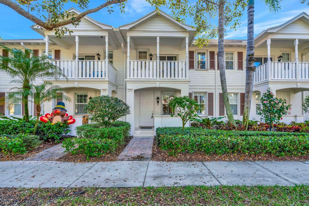 Под контрактом: $3,650 (3 спален, 2 ванн, 1670 Квадратных фут)