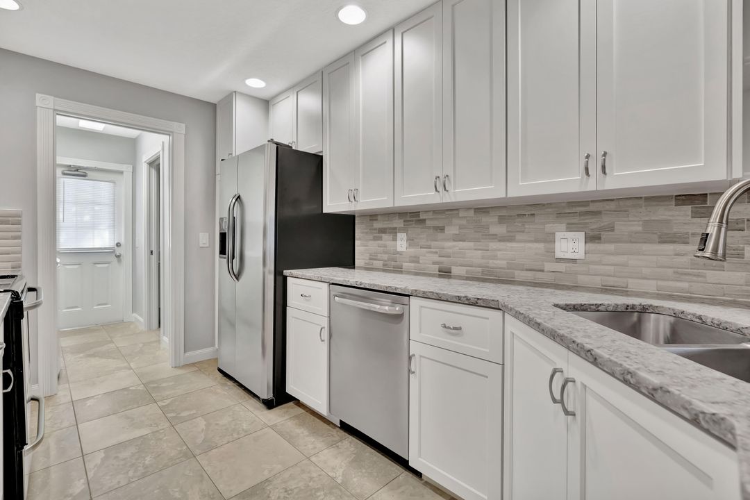 Под контрактом: $3,650 (3 спален, 2 ванн, 1670 Квадратных фут)