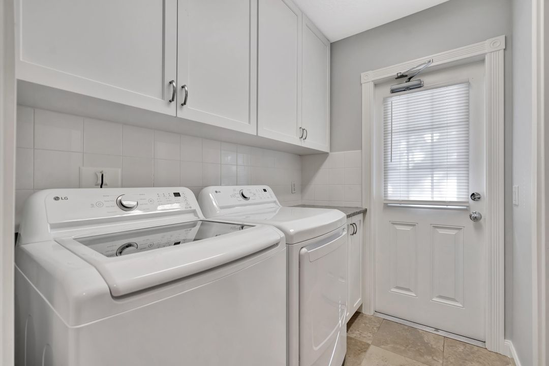 Под контрактом: $3,650 (3 спален, 2 ванн, 1670 Квадратных фут)