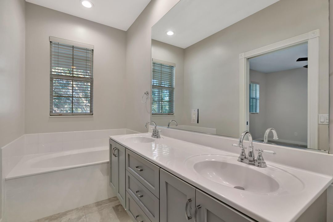 Под контрактом: $3,650 (3 спален, 2 ванн, 1670 Квадратных фут)