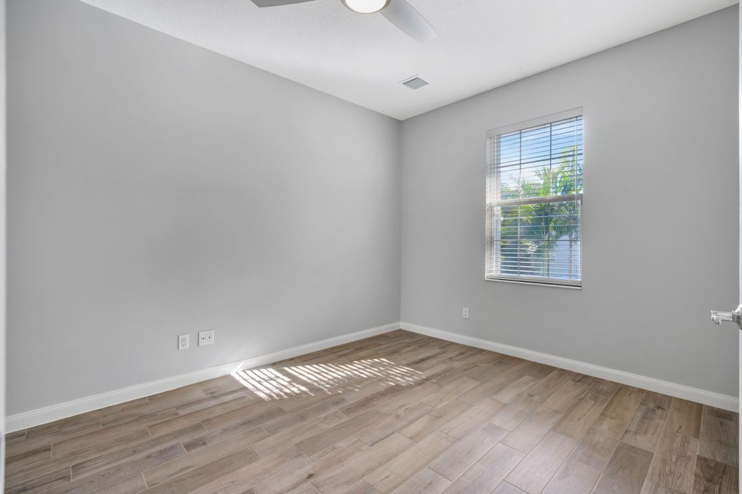 Под контрактом: $3,650 (3 спален, 2 ванн, 1670 Квадратных фут)