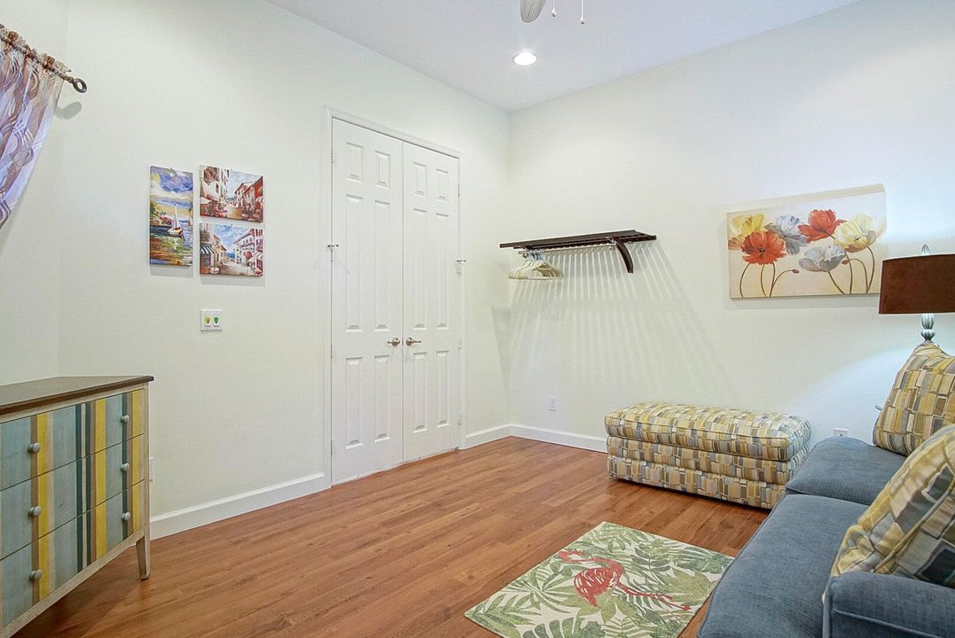 En Venta: $475,000 (2 camas, 2 baños, 2086 Pies cuadrados)