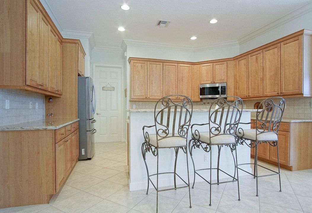 En Venta: $475,000 (2 camas, 2 baños, 2086 Pies cuadrados)