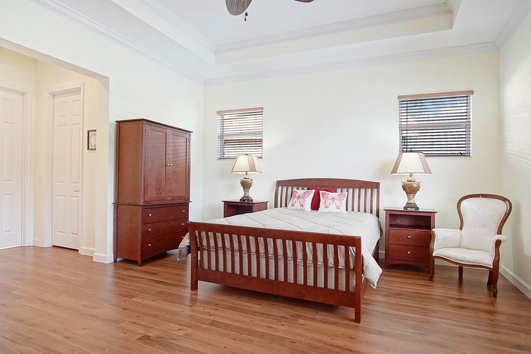 En Venta: $475,000 (2 camas, 2 baños, 2086 Pies cuadrados)