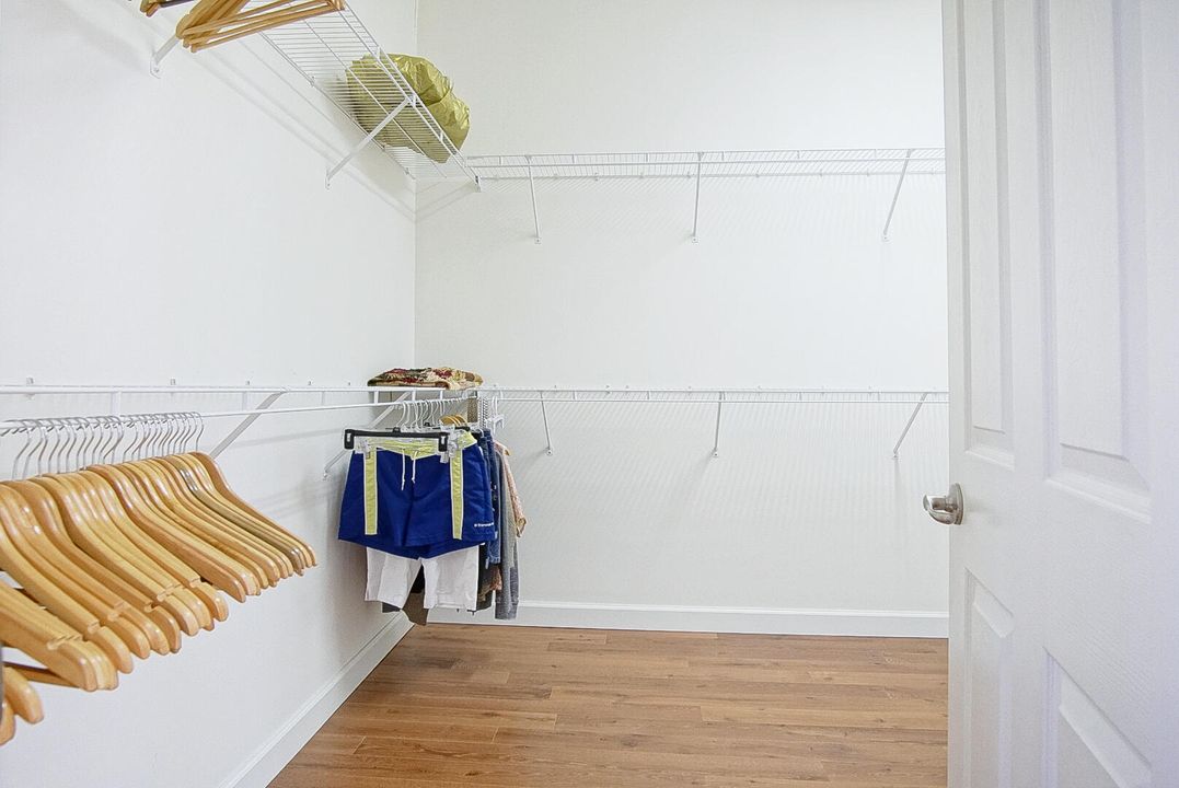 En Venta: $475,000 (2 camas, 2 baños, 2086 Pies cuadrados)