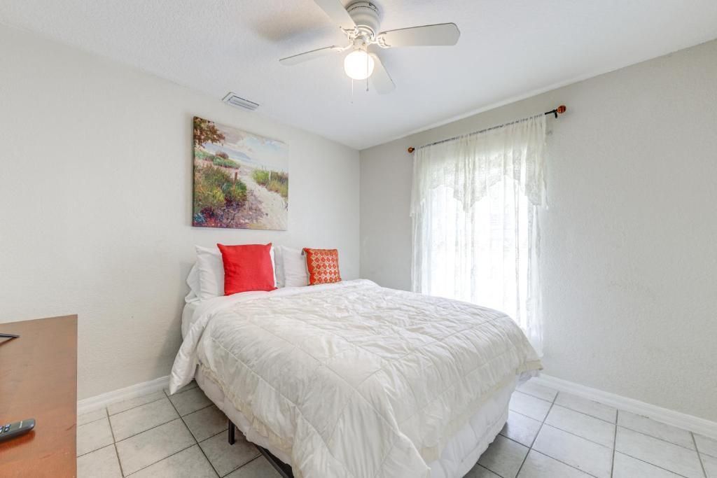 For Rent: $3,600 (3 beds, 2 baths, 1287 Square Feet)