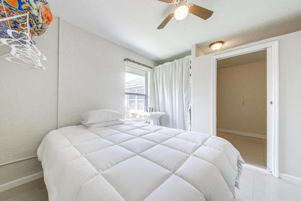 For Rent: $3,600 (3 beds, 2 baths, 1287 Square Feet)