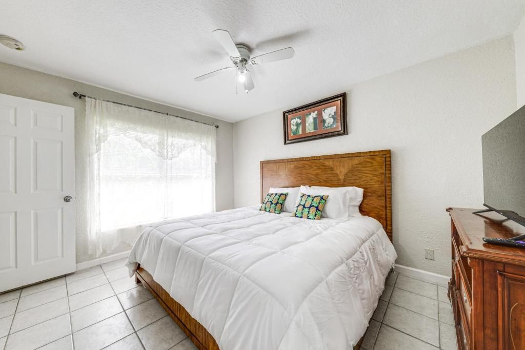 For Rent: $3,600 (3 beds, 2 baths, 1287 Square Feet)