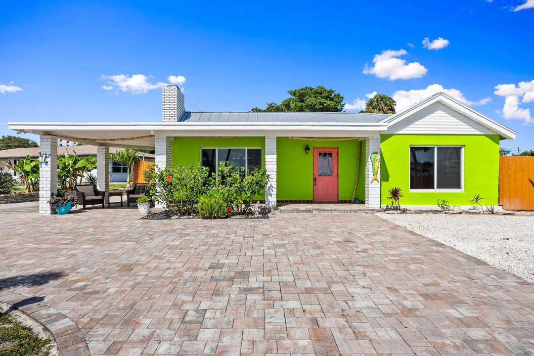 For Rent: $4,000 (2 beds, 2 baths, 1402 Square Feet)