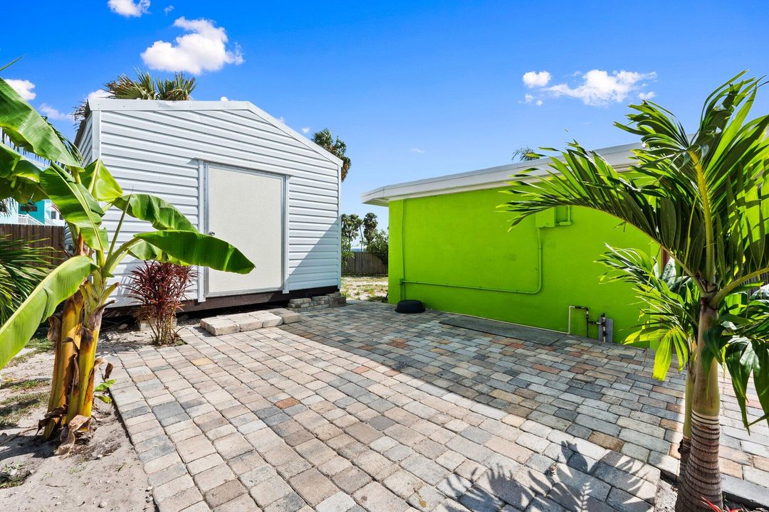 For Rent: $4,000 (2 beds, 2 baths, 1402 Square Feet)