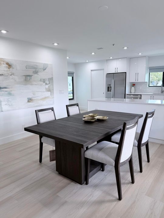 Active With Contract: $649,000 (2 beds, 2 baths, 1728 Square Feet)