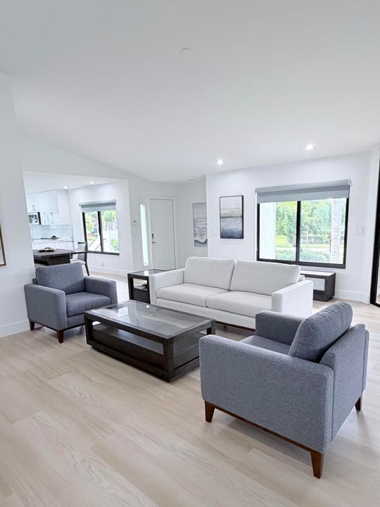 Active With Contract: $649,000 (2 beds, 2 baths, 1728 Square Feet)