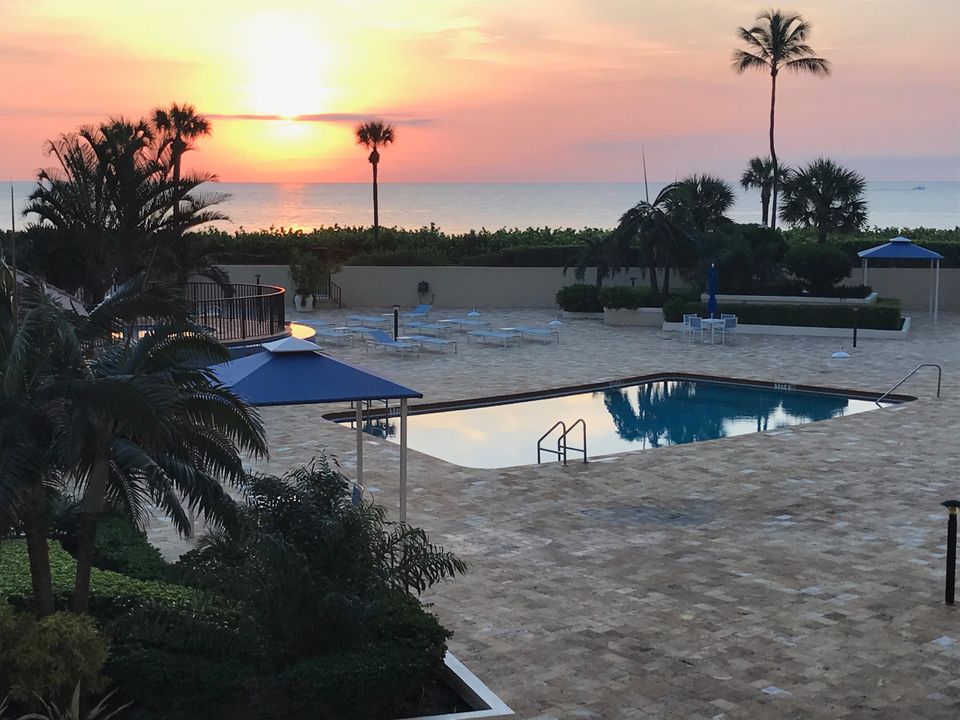 Под контрактом: $3,875 (2 спален, 2 ванн, 1170 Квадратных фут)