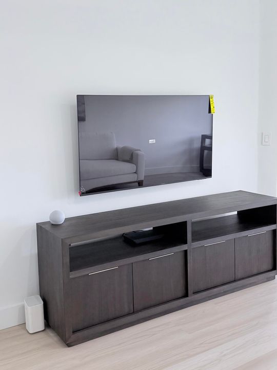 Active With Contract: $649,000 (2 beds, 2 baths, 1728 Square Feet)