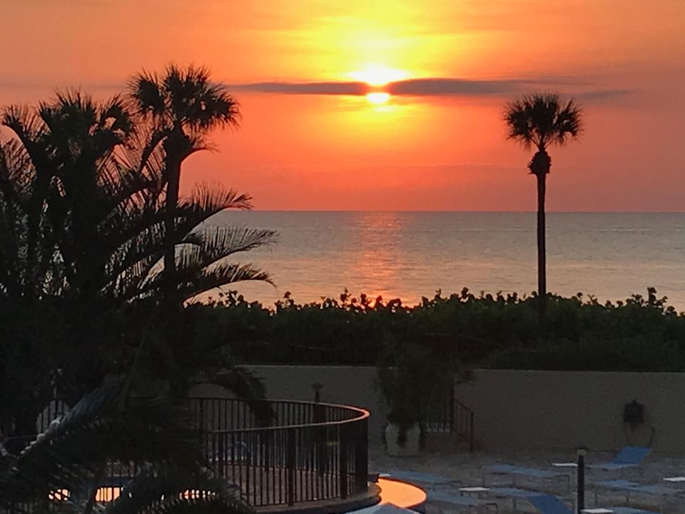 Под контрактом: $3,875 (2 спален, 2 ванн, 1170 Квадратных фут)