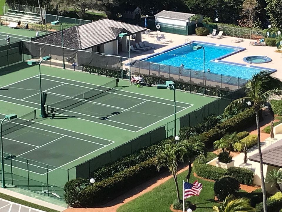 Под контрактом: $3,875 (2 спален, 2 ванн, 1170 Квадратных фут)