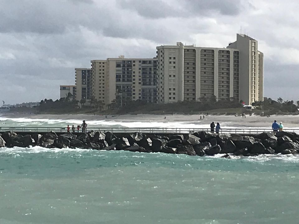 Под контрактом: $3,875 (2 спален, 2 ванн, 1170 Квадратных фут)