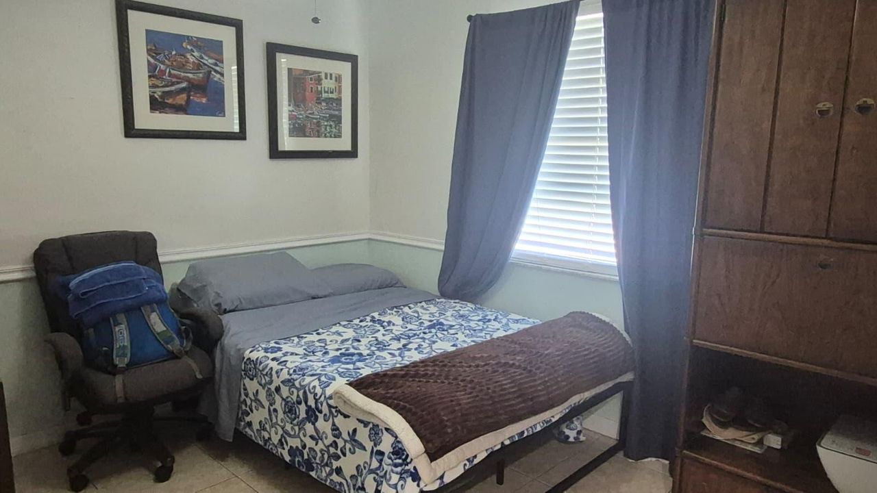 En Venta: $485,000 (4 camas, 2 baños, 1556 Pies cuadrados)