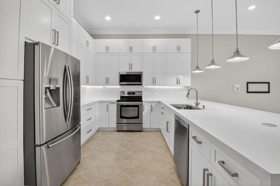 For Sale: $650,000 (3 beds, 2 baths, 2237 Square Feet)