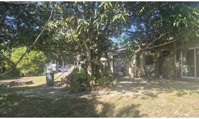 En Venta: $485,000 (4 camas, 2 baños, 1556 Pies cuadrados)