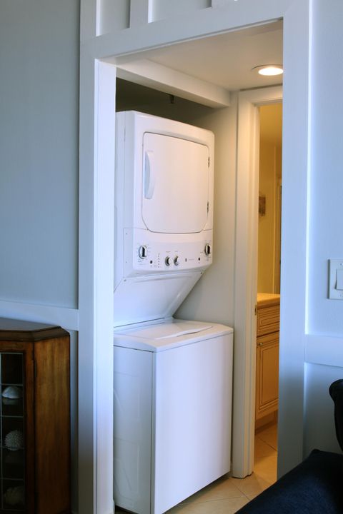 Под контрактом: $3,875 (2 спален, 2 ванн, 1170 Квадратных фут)