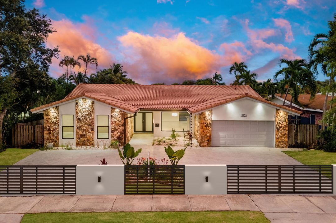 For Sale: $2,325,000 (4 beds, 3 baths, 2912 Square Feet)