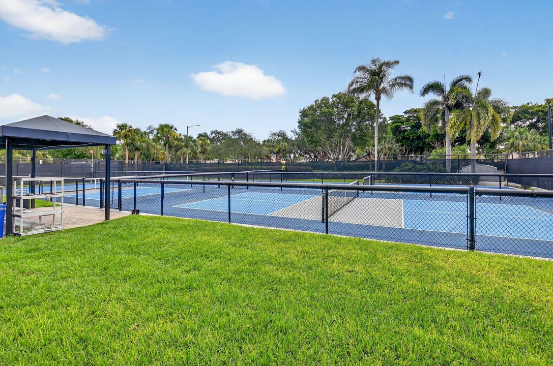 For Sale: $650,000 (3 beds, 2 baths, 2237 Square Feet)