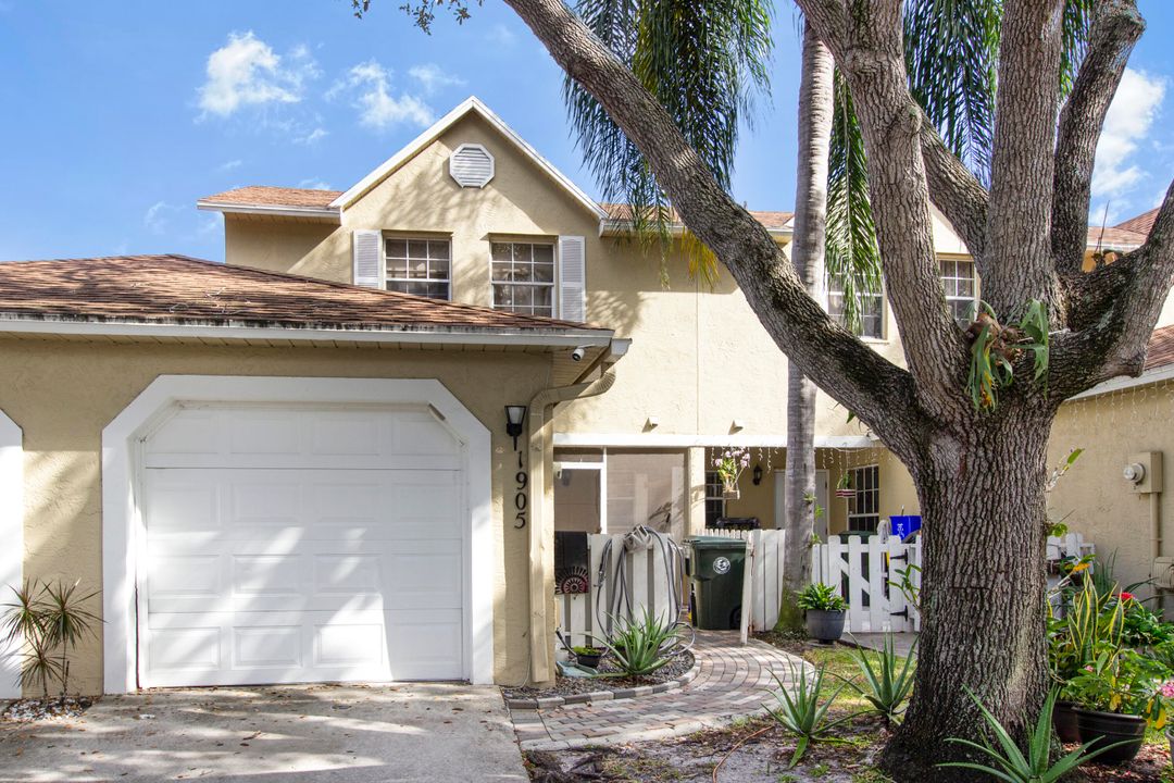 For Sale: $395,000 (3 beds, 2 baths, 1560 Square Feet)