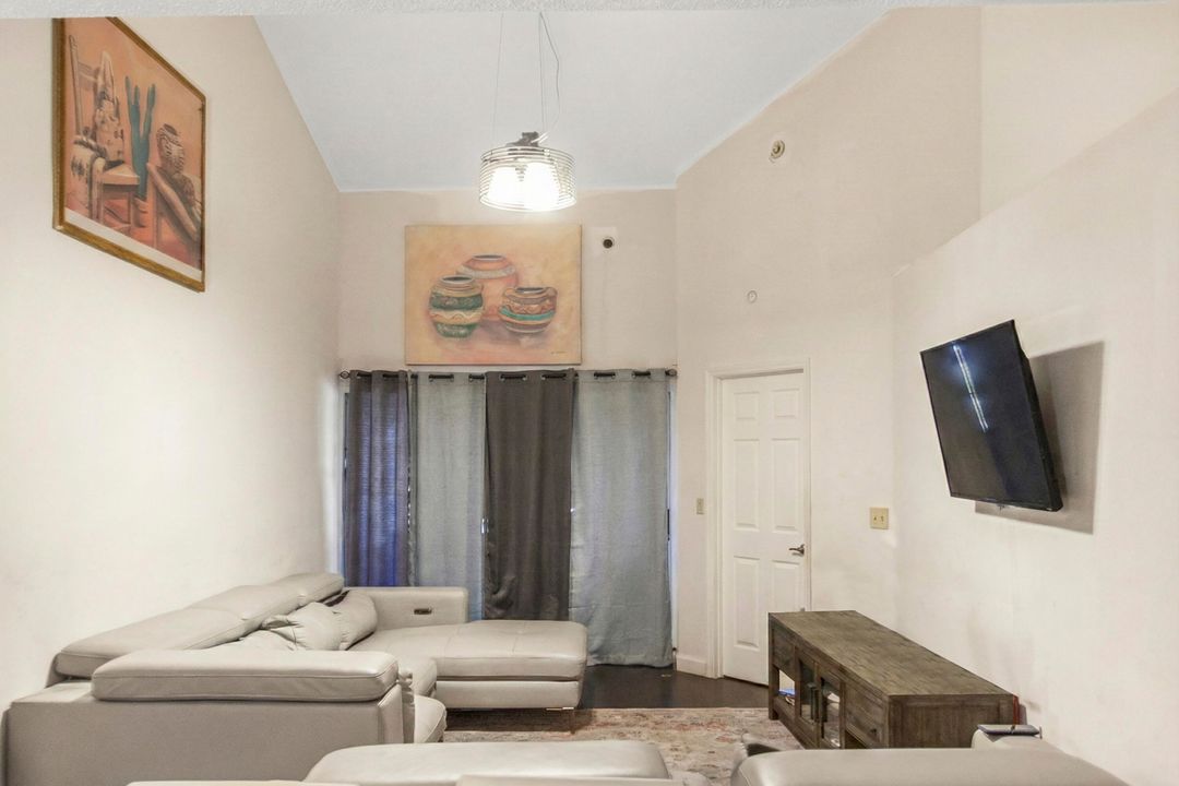 For Sale: $395,000 (3 beds, 2 baths, 1560 Square Feet)