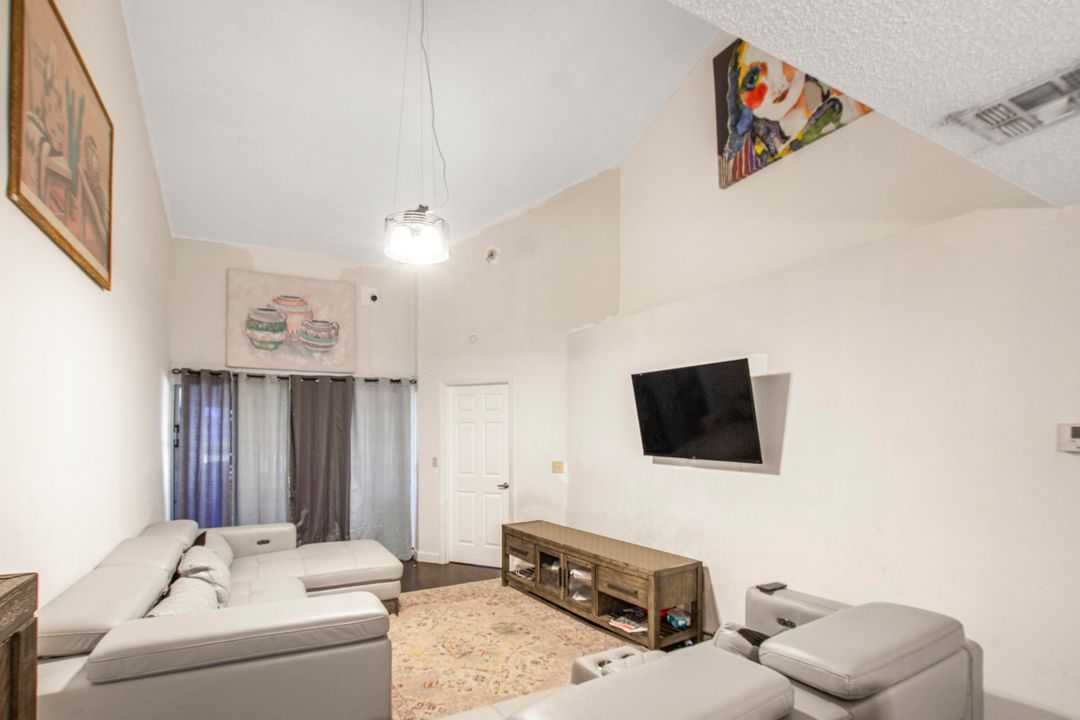 For Sale: $395,000 (3 beds, 2 baths, 1560 Square Feet)