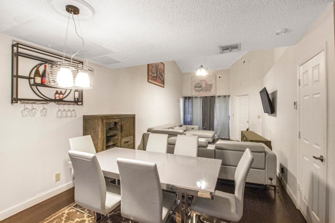 For Sale: $395,000 (3 beds, 2 baths, 1560 Square Feet)