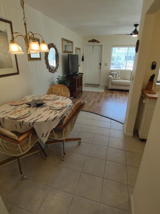 For Sale: $90,000 (1 beds, 1 baths, 612 Square Feet)