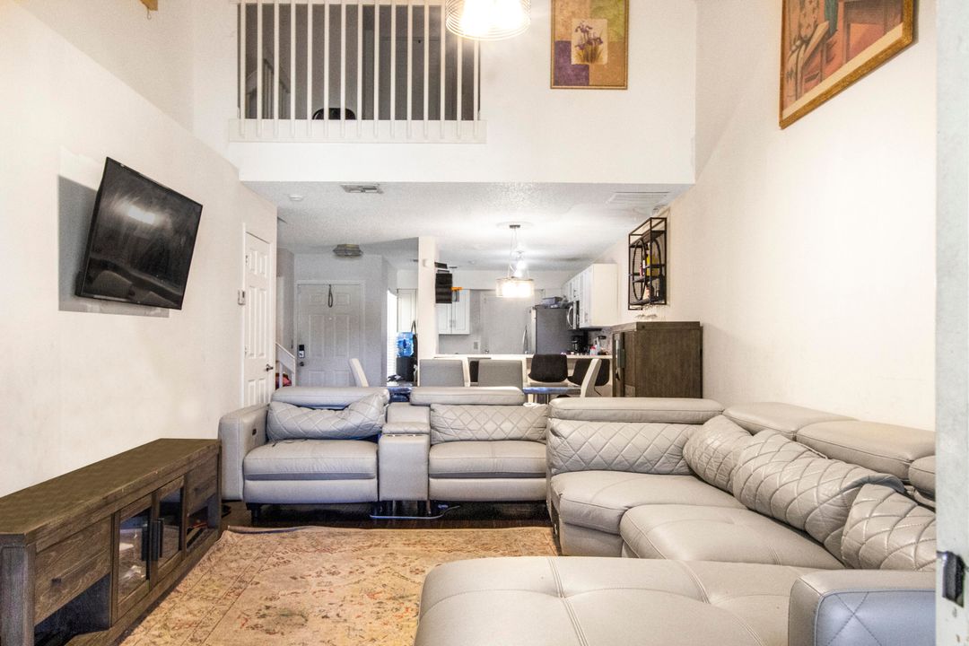 For Sale: $395,000 (3 beds, 2 baths, 1560 Square Feet)