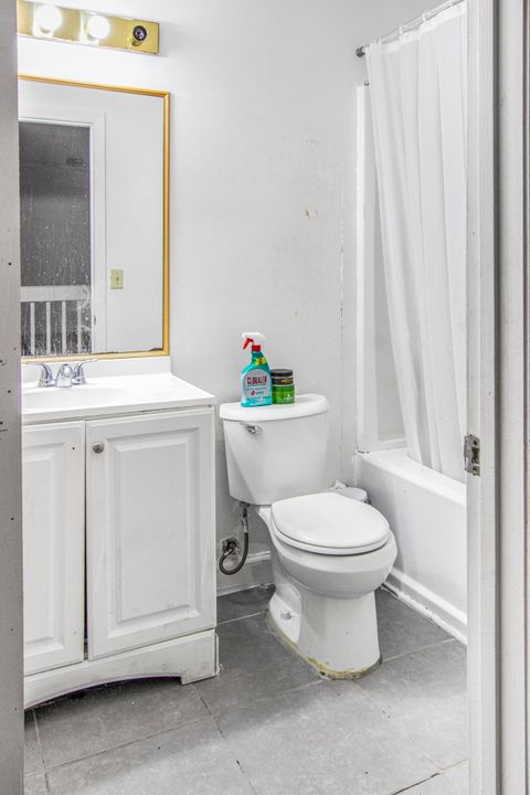 For Sale: $395,000 (3 beds, 2 baths, 1560 Square Feet)