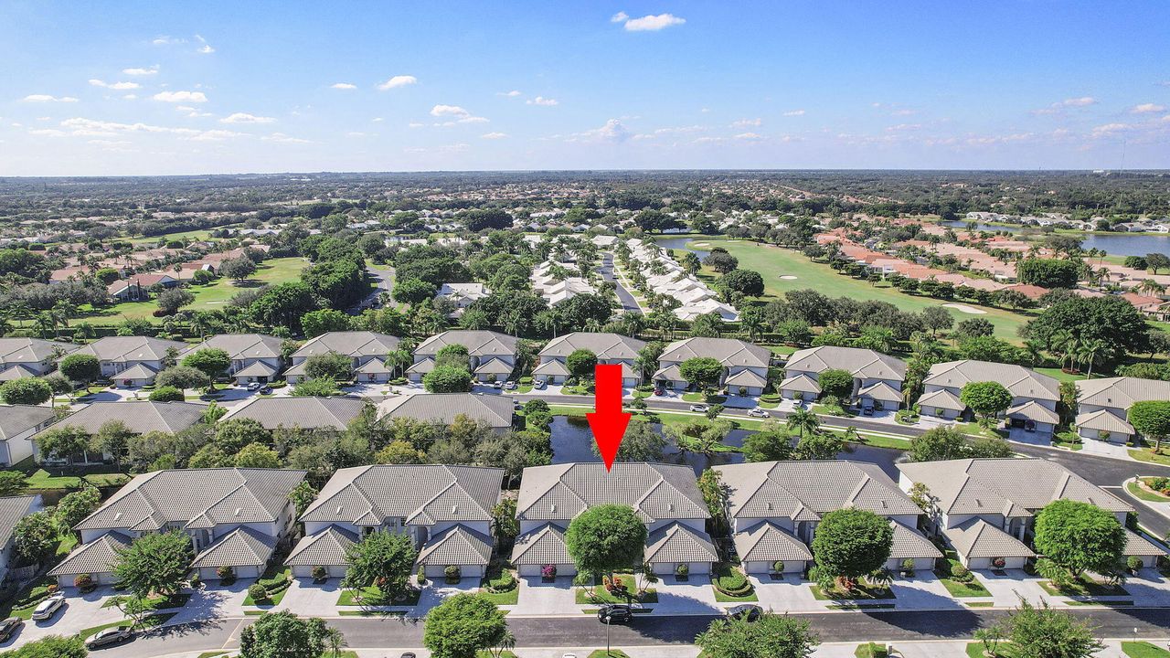 For Sale: $329,000 (2 beds, 2 baths, 1401 Square Feet)