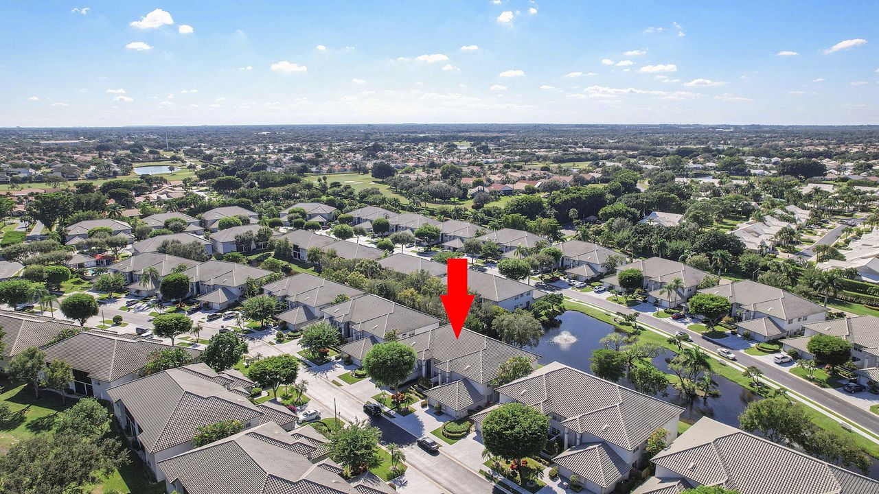 For Sale: $329,000 (2 beds, 2 baths, 1401 Square Feet)