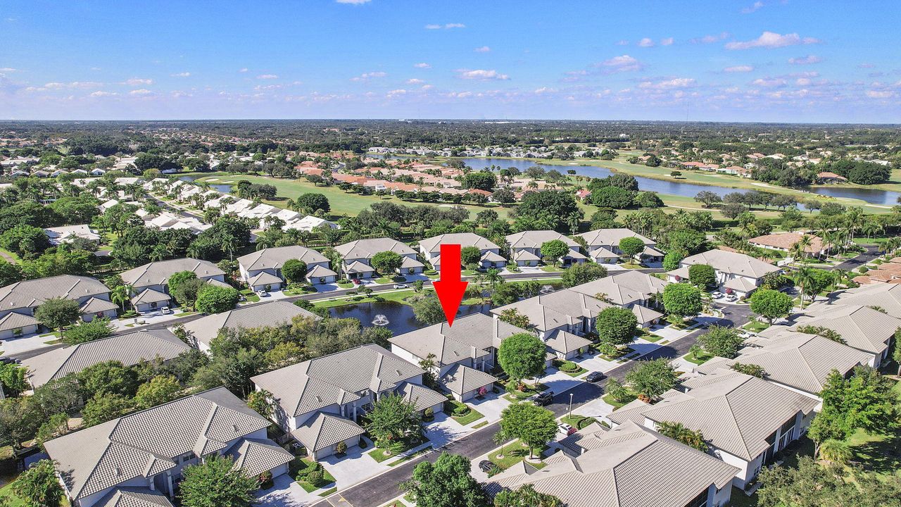 For Sale: $329,000 (2 beds, 2 baths, 1401 Square Feet)