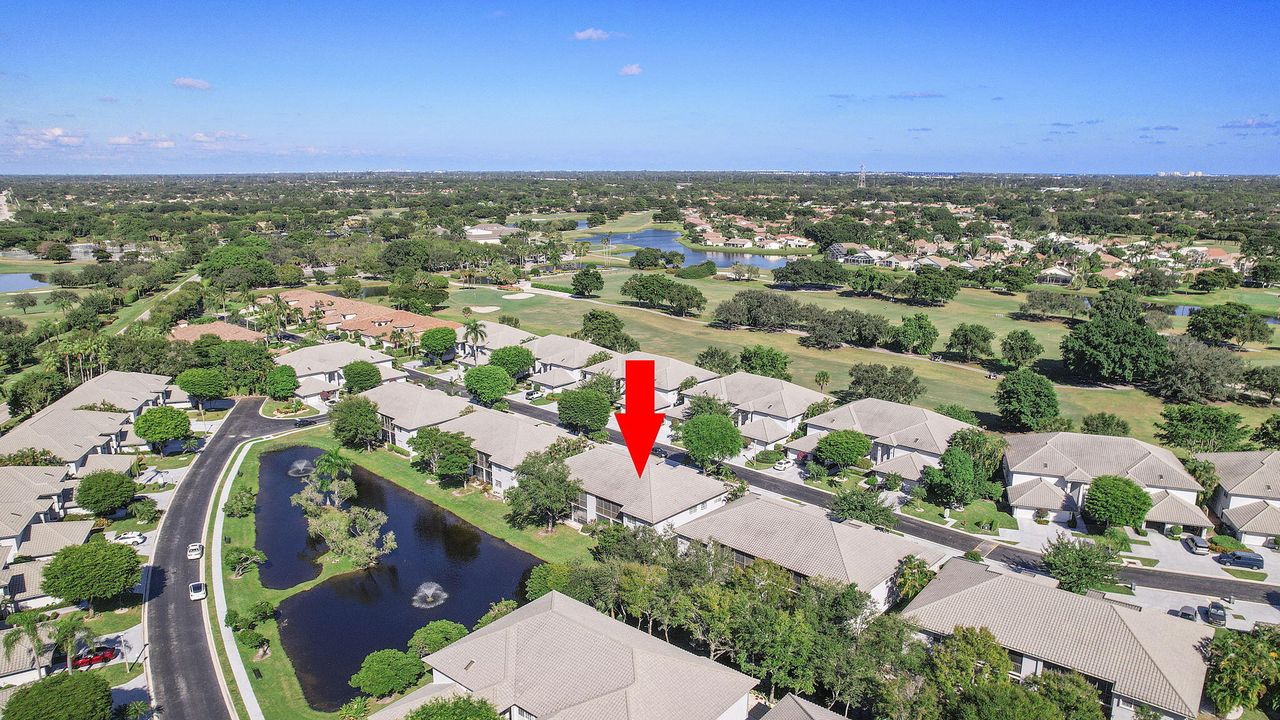 For Sale: $329,000 (2 beds, 2 baths, 1401 Square Feet)