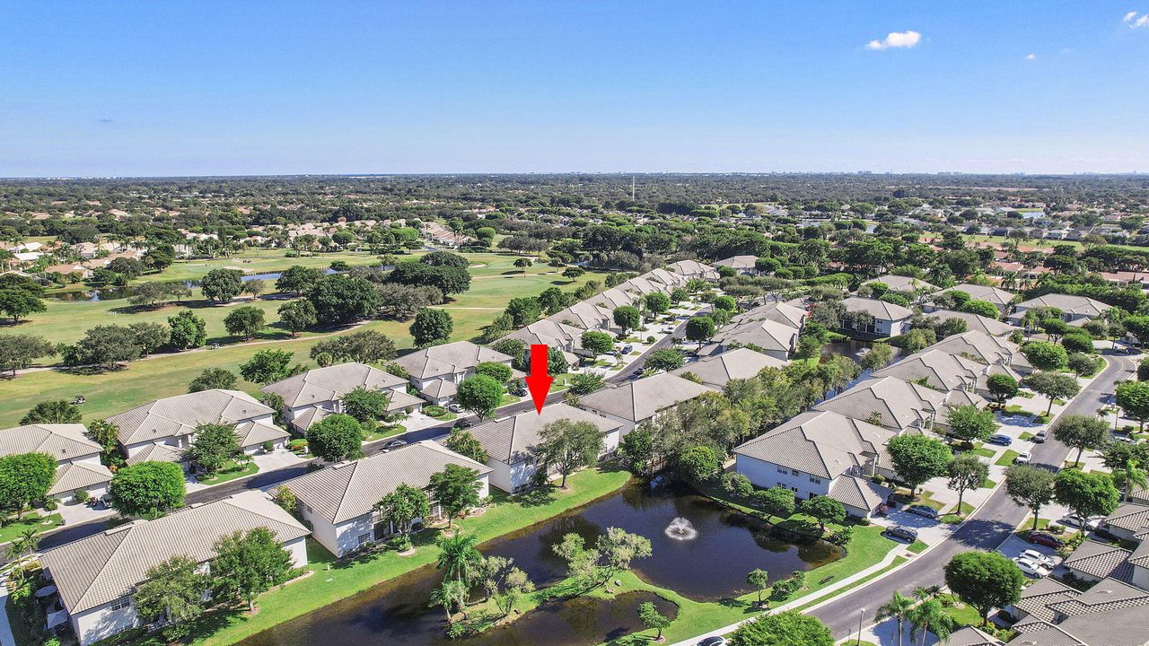 For Sale: $329,000 (2 beds, 2 baths, 1401 Square Feet)