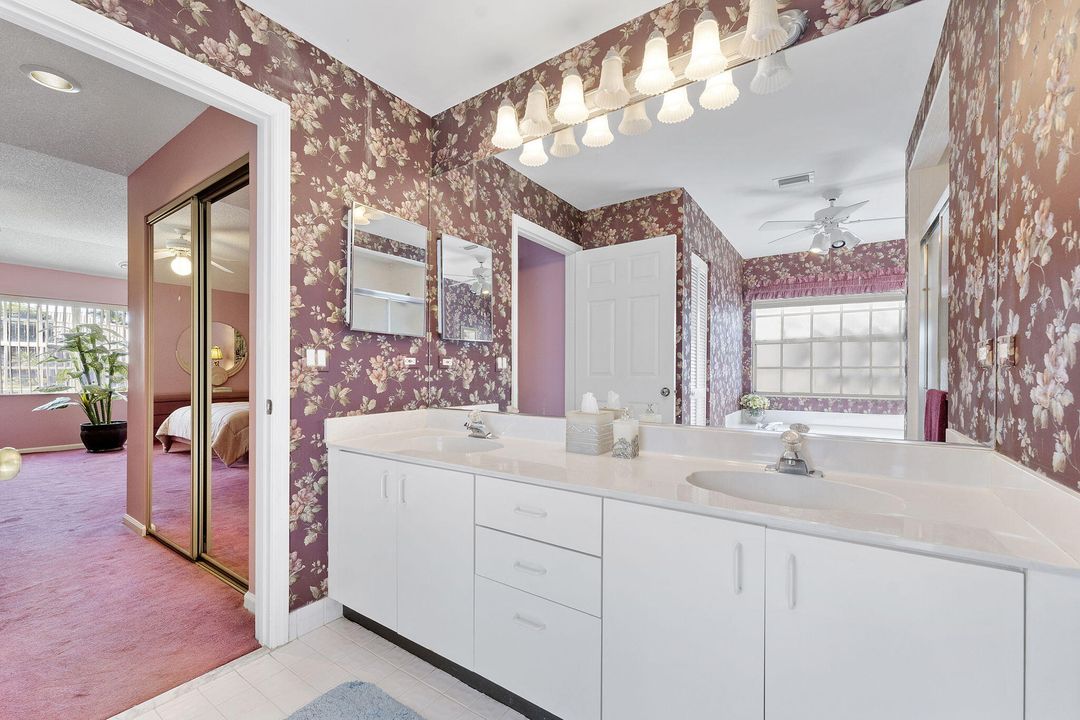 For Sale: $329,000 (2 beds, 2 baths, 1401 Square Feet)