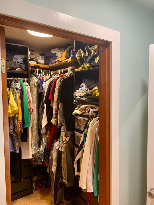 For Sale: $599,900 (4 beds, 3 baths, 1996 Square Feet)