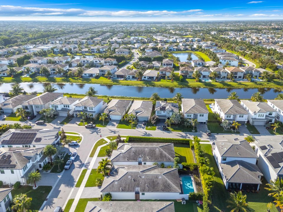 На продажу: $1,699,900 (3 спален, 3 ванн, 2240 Квадратных фут)