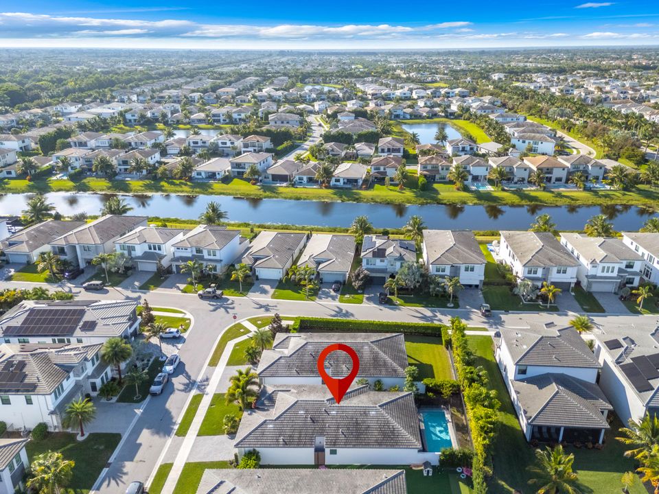 На продажу: $1,699,900 (3 спален, 3 ванн, 2240 Квадратных фут)